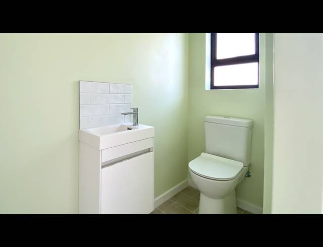 2 BEDROOM TOWNHOUSE FOR SALE IN VELDDRIF